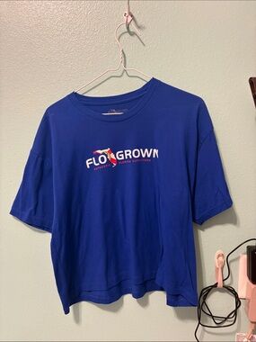 FloGrown Blue cropped Graphic Tee
